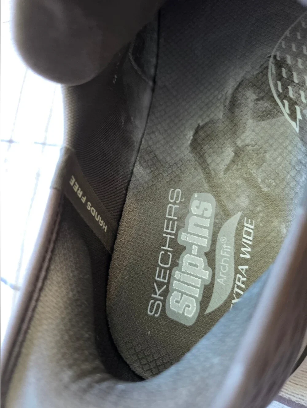 Skechers Men Size 11.5 Go Walk Slip In Arch Fit Extra Wide Taupe Comfort Sneaker